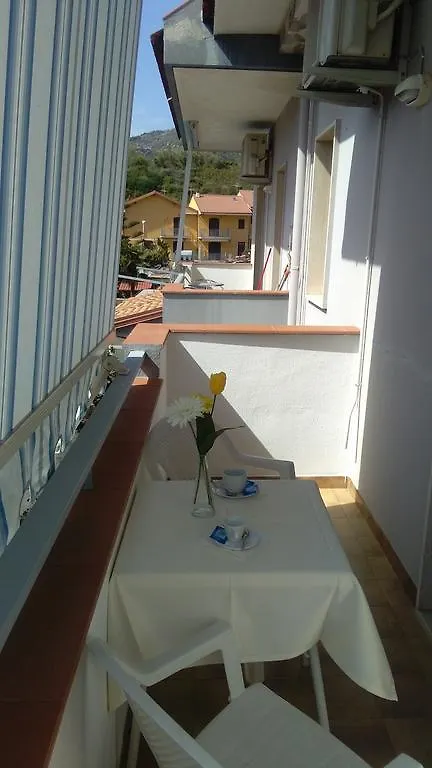 B&B Mimosa Giardini Naxos 3*,