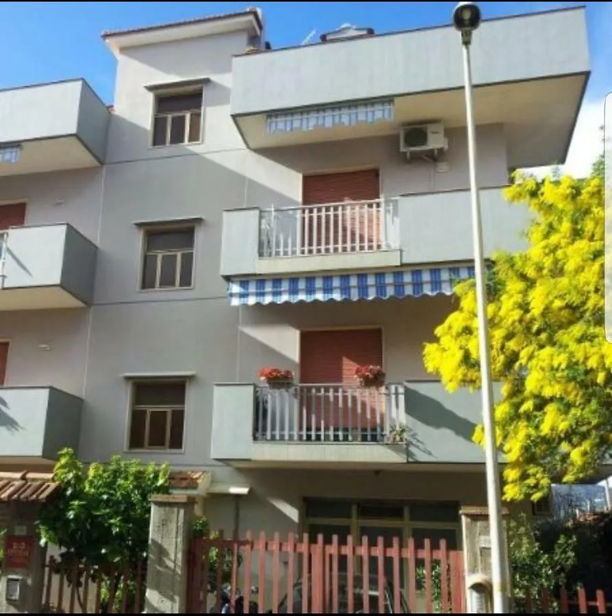 B&B Mimosa Giardini Naxos Bed and Breakfast