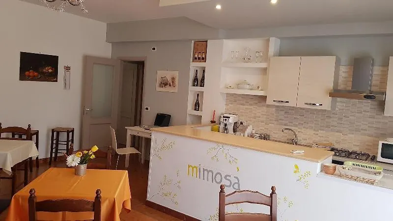 B&B Mimosa 지아르디니낙소스 3*,  이탈리아