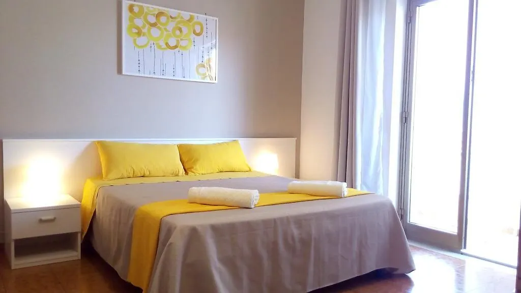 B&B Mimosa 지아르디니낙소스