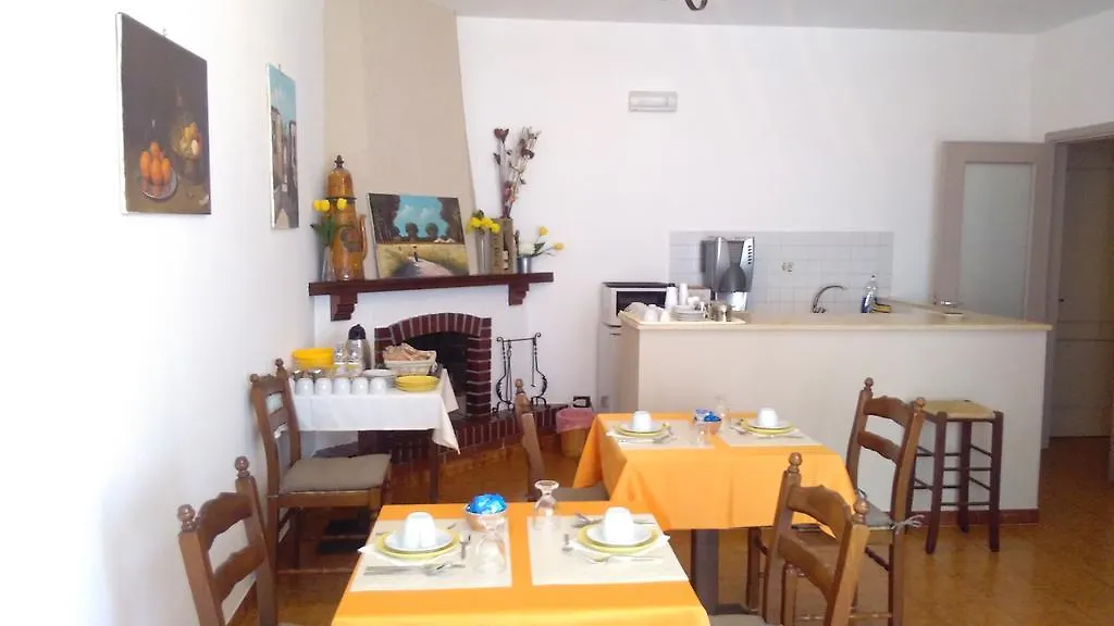 B&B Mimosa Giardini-Naxos 3*,