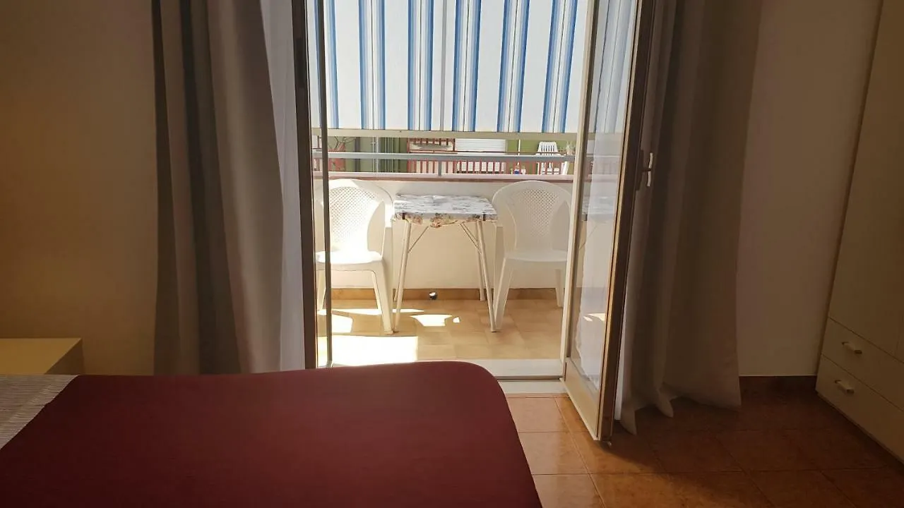B&B Mimosa 지아르디니낙소스 3*,
