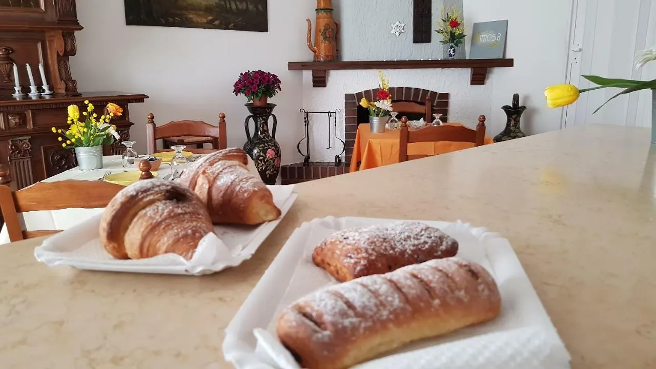B&B Mimosa Giardini-Naxos Couette-café